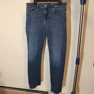 American Eagle men’s blue jeans 34/34 flex material skinny type jeans